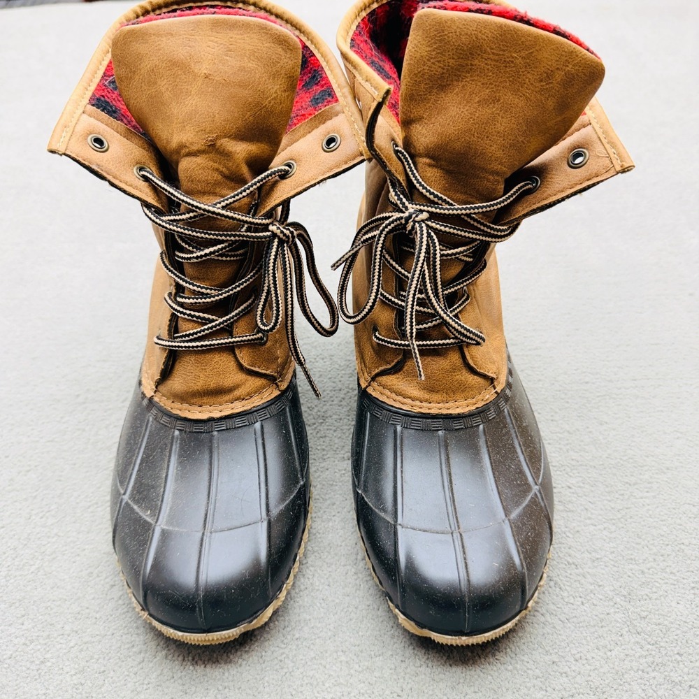 Avenue Foldover Faux Leather Duck Boots Womens Size 11 Buffalo Plaid Lining